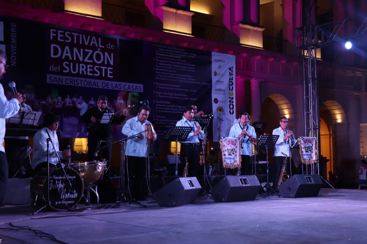 El Coneculta y Ayuntamiento de San Cristóbal inauguran Festival de Danzón  del Sureste